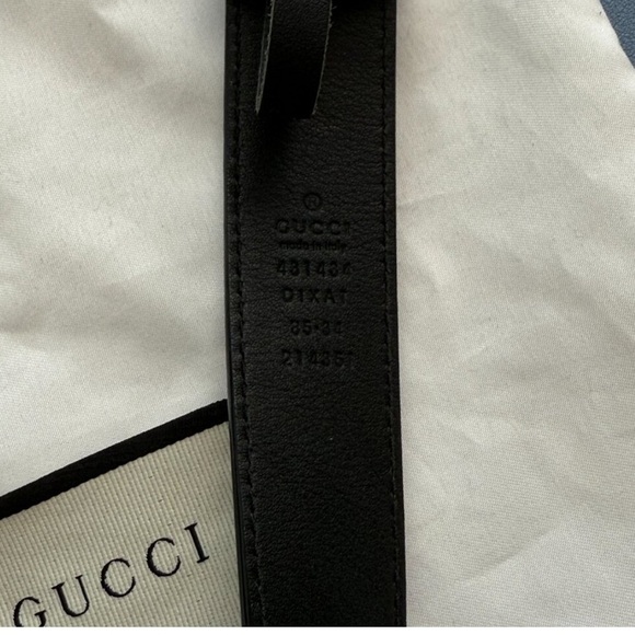 Gucci Black Leather Belt with Antiqued Gold Double G Buckle